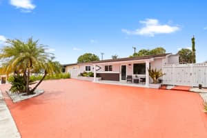 1450 37th Street, Hialeah, FL 33012 - MLS#B26035537