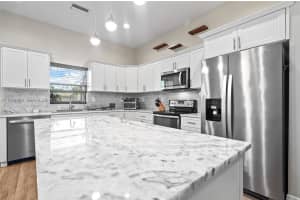 9265 16th Street, Pembroke Pines, FL 33024 - MLS#B26035564