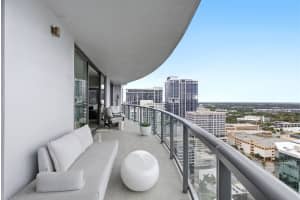 100 Las Olas Boulevard, Fort Lauderdale, FL 33301 - MLS#B26035778