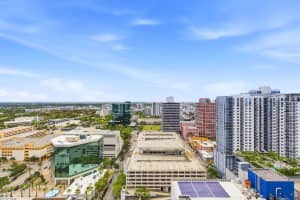 100 Las Olas Boulevard, Fort Lauderdale, FL 33301 - MLS#B26035778