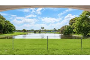 5223 Canal Cir Circle, Lake Worth, FL 33467 - MLS#B26035897
