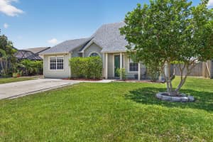 5919 Pine Drive, Stuart, FL 34997 - MLS#B26035903