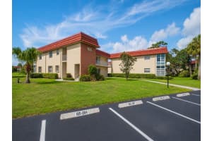 105 Spring Lake Court, Vero Beach, FL 32962 - MLS#B26035928