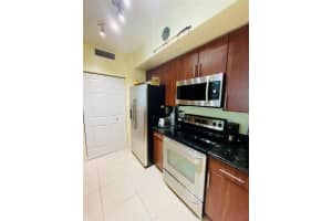 2401 65th Street, Fort Lauderdale, FL 33308 - MLS#B26035929