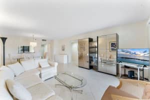 7260 Kinghurst Drive, Delray Beach, FL 33446 - MLS#B26036002