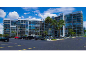 800 Parkview Drive, Hallandale Beach, FL 33009 - MLS#B26036031