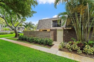 108 1st Terrace, Palm Beach Gardens, FL 33418 - MLS#B26036050