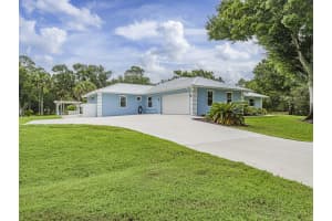 4220 70th Avenue, Vero Beach, FL 32967 - MLS#B26036085