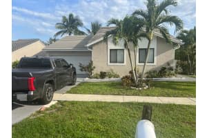 5765 Strawberry Lakes Circle, Lake Worth, FL 33463 - MLS#B26036092