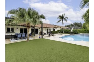 6440 Olde Moat Way, Davie, FL 33331 - MLS#B26036114