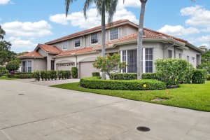 32 Monterey Pointe Drive, Palm Beach Gardens, FL 33418 - MLS#B26036147