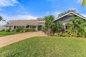 10440 Jupiter Narrows Drive, Hobe Sound, FL 33455 - MLS#B26036232