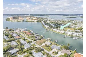 1315 Bayshore Drive, Fort Pierce, FL 34949 - MLS#B26036254