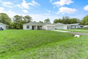 8216 104th Court, Vero Beach, FL 32967 - MLS#B26036299