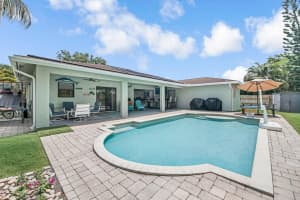 100 Greenwood Court, Royal Palm Beach, FL 33411 - MLS#B26036302