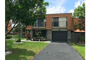 11047 15th Manor, Davie, FL 33324 - MLS#B26036368