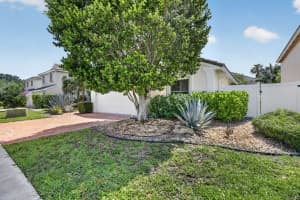 MLS# B26036461, Pembroke Pines, Florida 33029