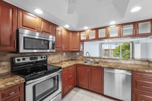 3150 48th Court, Lighthouse Point, FL 33064 - MLS#B26036527