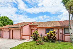 120 Mayfair Lane, Boynton Beach, FL 33426 - MLS#B26036542
