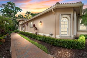 7327 Sea Pines Court, Port Saint Lucie, FL 34986 - MLS#B26036564