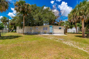 5009 Deanna Lane, Fort Pierce, FL 34946 - MLS#B26036566
