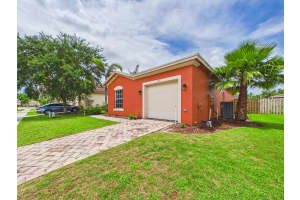 157 Blue Grotto Drive, Fort Pierce, FL 34945 - MLS#B26036606