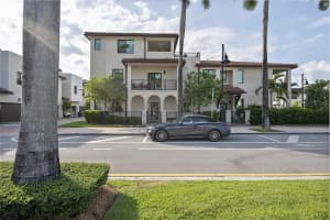 8321 Central Park Boulevard, Doral, FL 33166 - MLS#B26036607