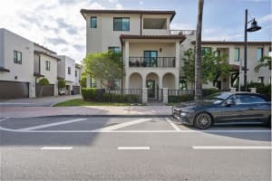 8321 Central Park Boulevard, Doral, FL 33166 - MLS#B26036607