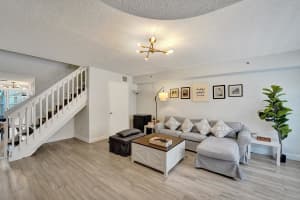 173 Riviera Circle, Weston, FL 33326 - MLS#B26036617