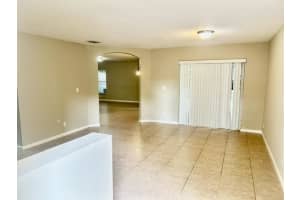 541 Alejandro Lane, West Palm Beach, FL 33413 - MLS#B26036630