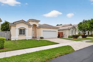 14215 156th Avenue, Miami, FL 33196 - MLS#B26036653