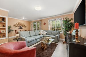 6529 Emerald Dunes Drive, Royal Palm Beach, FL 33411 - MLS#B26036791