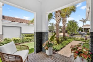 329 Fascino Circle, Port Saint Lucie, FL 34984 - MLS#B26036876