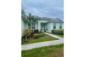 424 Ridgecrest Drive, Port Saint Lucie, FL 34953 - MLS#B26036973