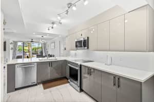 18 Royal Palm Way Way, Boca Raton, FL 33432 - MLS#B26037008
