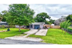 5773 Starcher Avenue, Fort Pierce, FL 34947 - MLS#B26037022