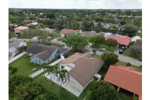 8949 45th Court, Coral Springs, FL 33065 - MLS#B26037134