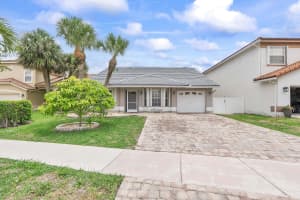 18242 Blue Lake Way, Boca Raton, FL 33498 - MLS#B26037140