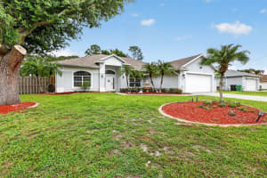 1571 Hunnicut Avenue, Port Saint Lucie, FL 34953 - MLS#B26037225
