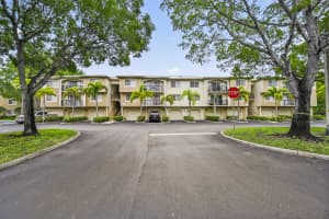 1100 Crestwood Ct Court, Royal Palm Beach, FL 33411 - MLS#B26037239