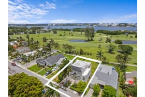 422 Lakeside Drive, Lake Worth Beach, FL 33460 - MLS#B26037253