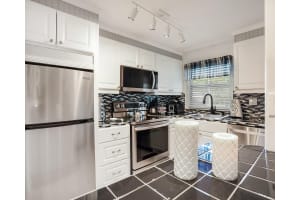9281 Sunrise Lakes Boulevard, Sunrise, FL 33322 Sold 06/05/26