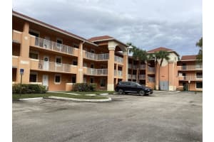 6900 39th Street, Davie, FL 33314 - MLS#B26037297