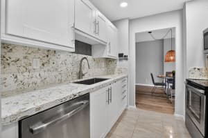 250 20th Street, Boca Raton, FL 33431 - MLS#B26037323