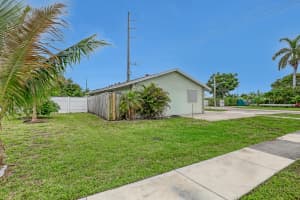 302 8th Street, Boynton Beach, FL 33426 - MLS#B26037336