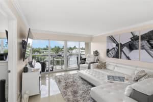 2611 Riverside Drive, Pompano Beach, FL 33062 - MLS#B26037376