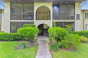 319 Knotty Pine Circle, Greenacres, FL 33463 - MLS#B26037385