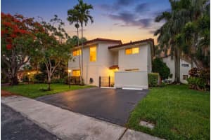 704 Sw 89th Avenue, Plantation, Fl 33324, Plantation
