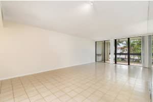 2000 Presidential Way, West Palm Beach, FL 33401 - MLS#B26037494