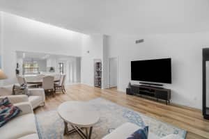 61 Eastgate Drive, Boynton Beach, FL 33436 - MLS#B26037537